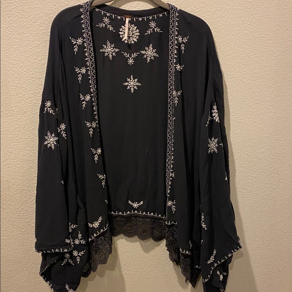 Free people kimono size medium - Picture 2 of 5